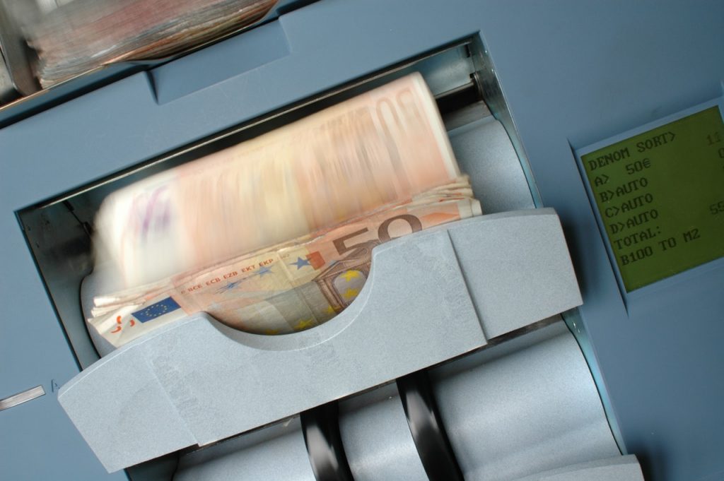 Milloin veronpalautukset maksetaan?